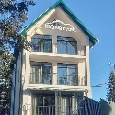 Отель Monblan Yablunytsia Buitenkant foto