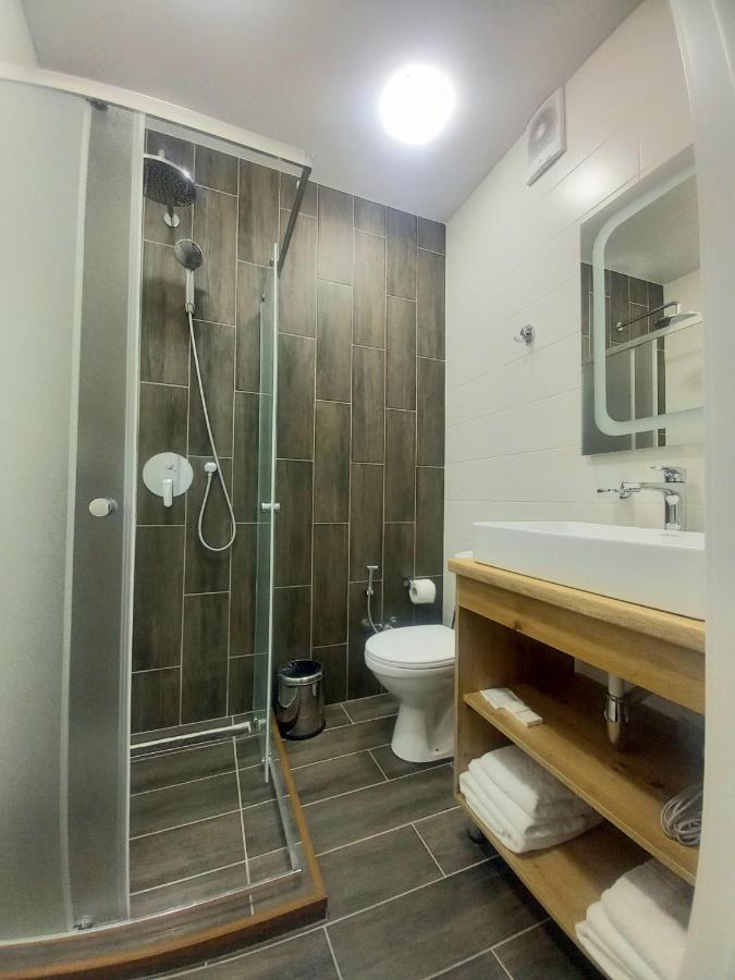 Отель Monblan Yablunytsia Kamer foto